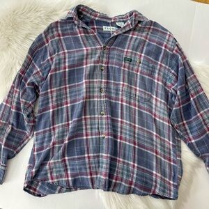Izod plaid flannel long-sleeve button-down shirt